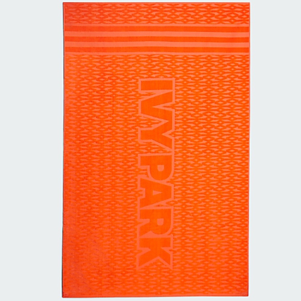 TOWEL
BRIGHT & COMFORTABLE